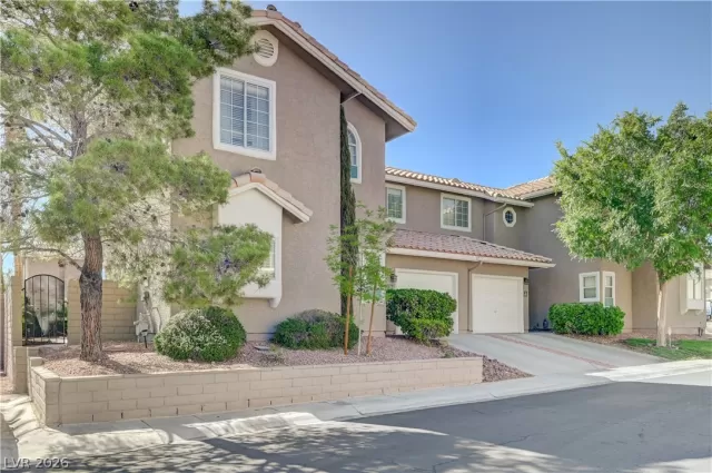 MLS: 2774616 Condo For Sale