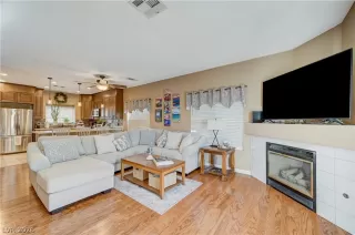 Photo #4: 2774616 Listing