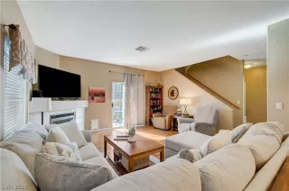 Photo #6: 2774616 Listing