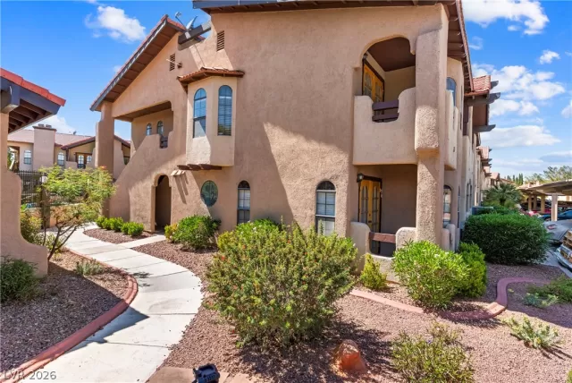 MLS: 2774675 Condo For Sale