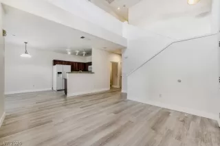 Photo #5: 2774721 Listing 