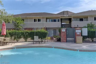 Photo #1: 2774784 Listing 