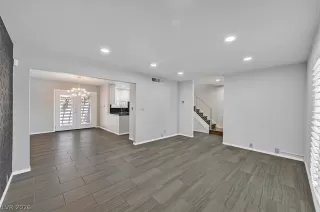 Photo #5: 2774808 Listing 