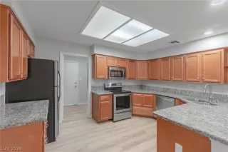 Photo #5: 2774877 Listing 