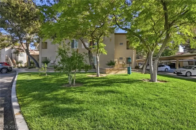 MLS: 2774884 Condo For Sale