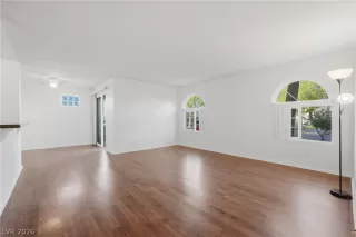 Photo #2: 2774884 Listing 
