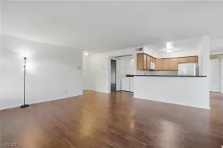 Photo #4: 2774884 Listing 