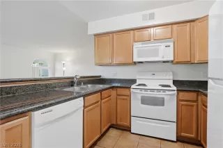 Photo #6: 2774884 Listing 