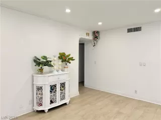 Photo #1: 2774909 Listing 