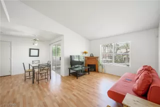 Photo #3: 2774916 Listing 