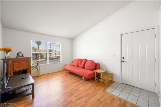 Photo #4: 2774916 Listing 