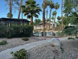 Photo #4: 2775022 Listing 