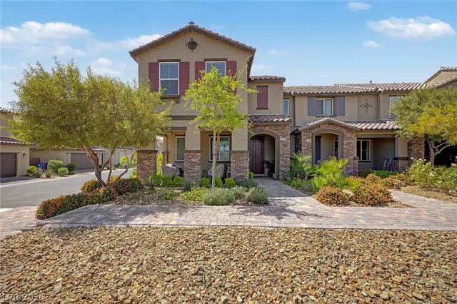 MLS: 2775089 Condo For Sale