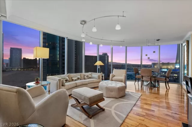 MLS: 2775093 Condo For Sale