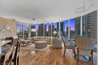 Photo #3: 2775093 Listing 