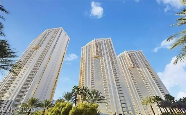 MLS: 2775226 Condo For Sale