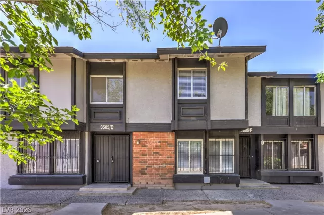 MLS: 2775316 Condo For Sale