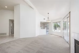 Photo #6: 2775377 Listing 