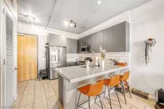 Photo #5: 2775391 Listing