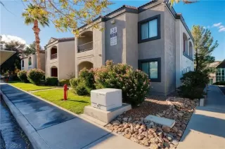 More Details about MLS # 2775465 : 950 SEVEN HILLS DRIVE 2425