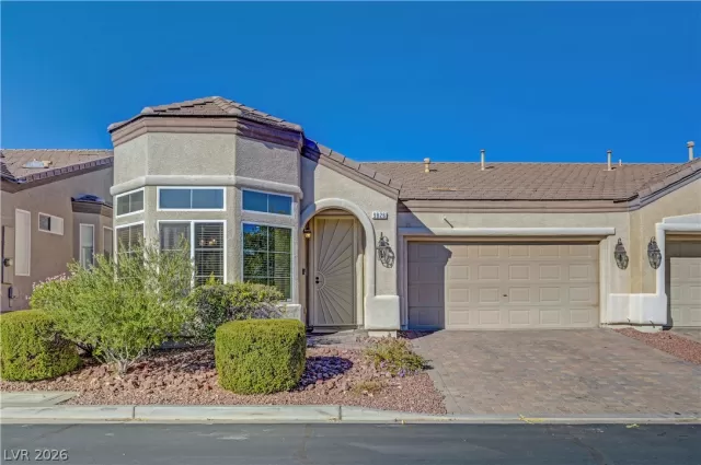 MLS: 2775484 Condo For Sale