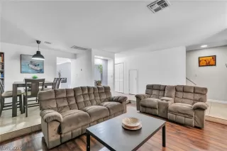 Photo #3: 2775590 Listing 