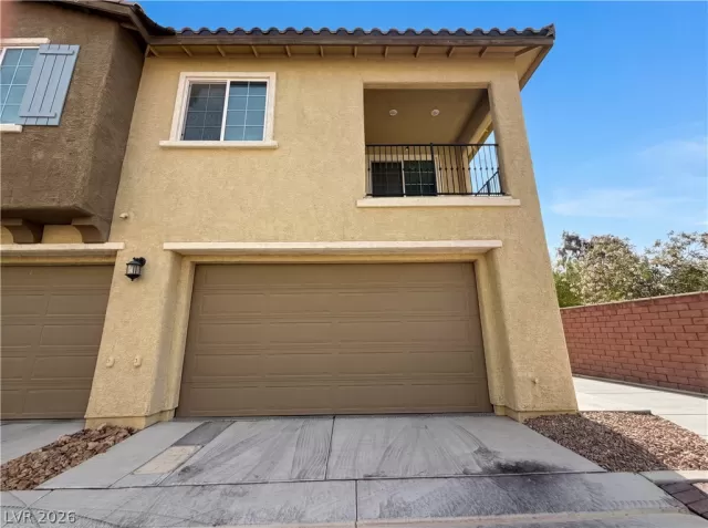 MLS: 2775599 Condo For Sale