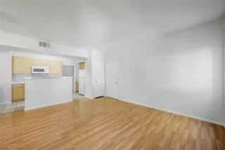 Photo #4: 2775615 Listing 