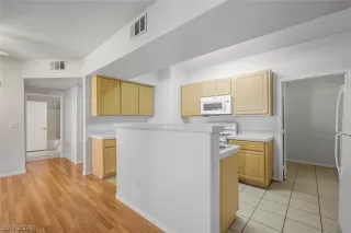 Photo #6: 2775615 Listing 