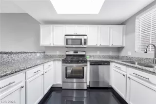 Photo #3: 2775617 Listing 