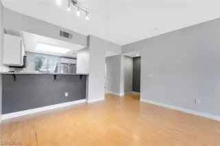 Photo #4: 2775617 Listing 