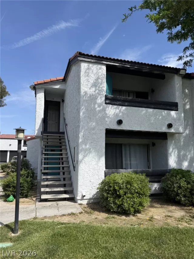 MLS: 2775654 Condo For Sale