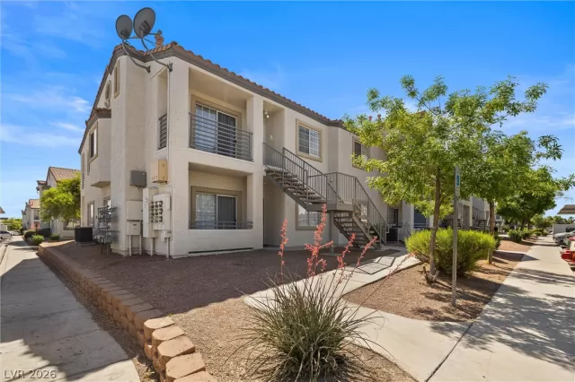 MLS: 2775733 Condo For Sale