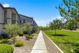 Photo #3: 2775762 Listing 