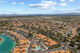 Photo #4: 2775896 Listing