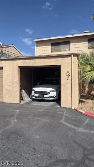 Photo #2: 2775910 Listing