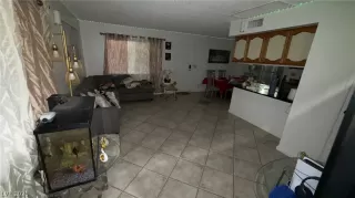 Photo #4: 2775910 Listing