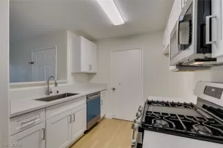 Photo #1: 2775930 Listing 