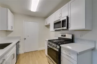 Photo #3: 2775930 Listing 