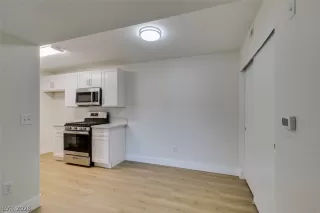 Photo #4: 2775930 Listing 