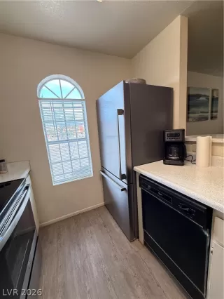 Photo #3: 2775981 Listing 