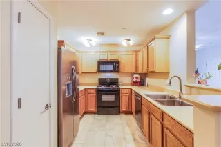 Photo #2: 2776032 Listing 