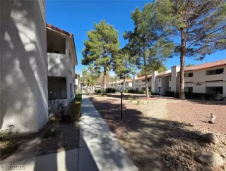 Photo #1: 2776048 Listing 