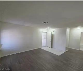 Photo #4: 2776048 Listing 