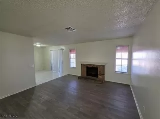 Photo #5: 2776048 Listing 