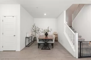 Photo #5: 2776055 Listing 