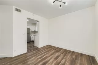 Photo #2: 2776071 Listing 