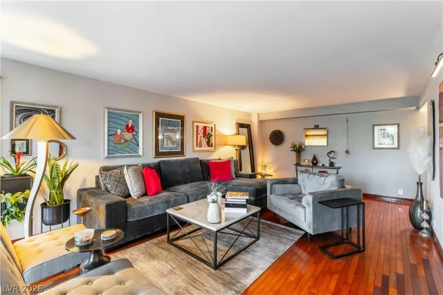 MLS: 2776077 Condo For Sale