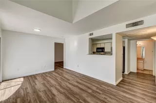 Photo #6: 2776078 Listing 