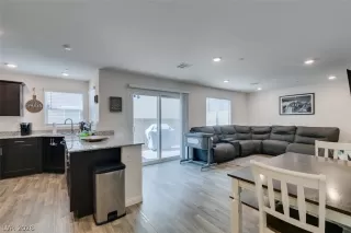 Photo #5: 2776082 Listing 